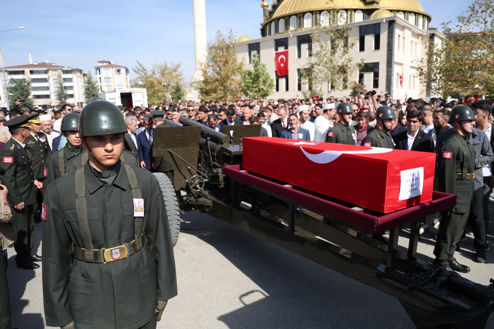 3 3 Şehit Alan son yolculuğuna uğurlandı