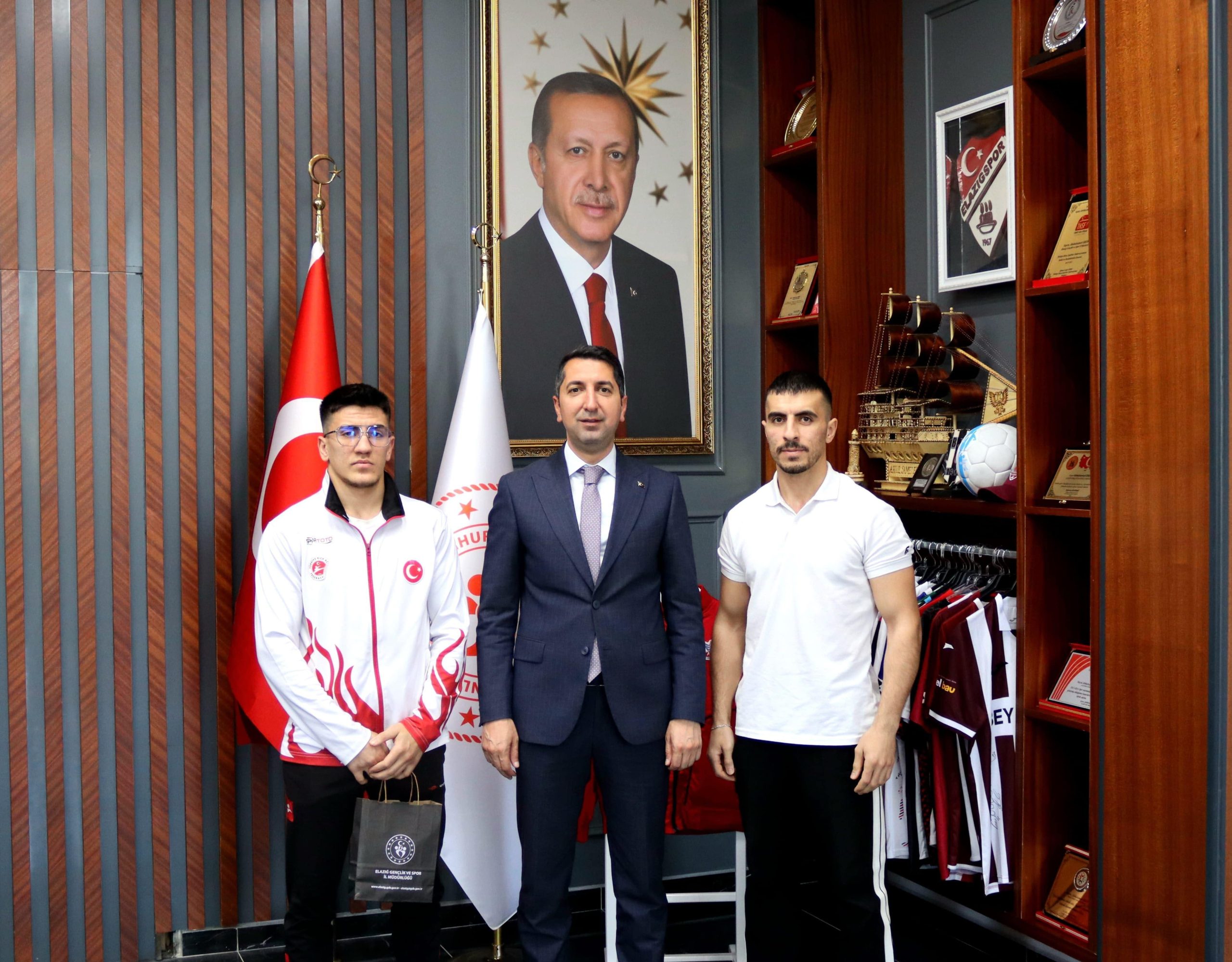 Elazığlı boksör, sakatlığına rağmen Türkiye 3’üncüsü oldu