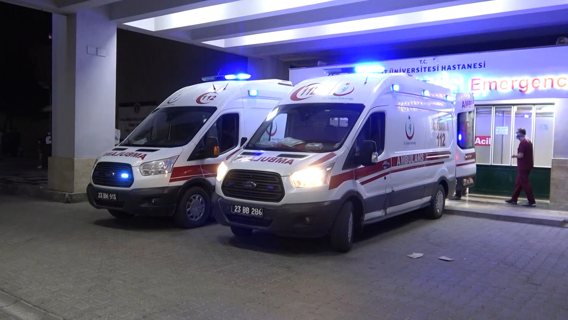 Elazığ’da otomobil uçurumdan yuvarlandı: 1 ölü 2 yaralı