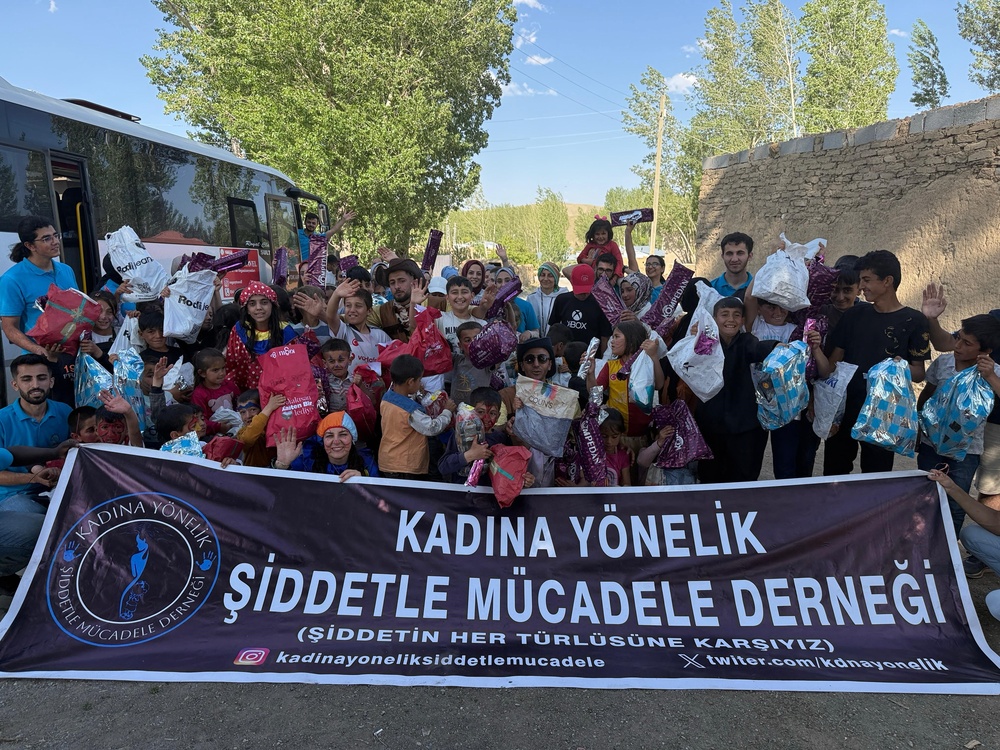Elazığ’dan Van’a anlamlı etkinlik